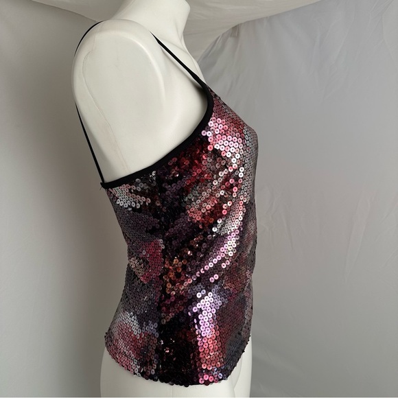 Express Y2K sequin crop top with hidden bralette and hook and eye back closure. - Picture 3 of 12